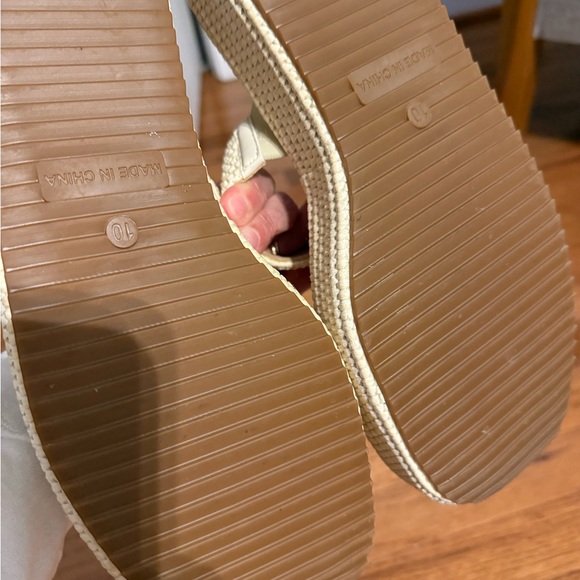 Sandals - Picture 2 of 2